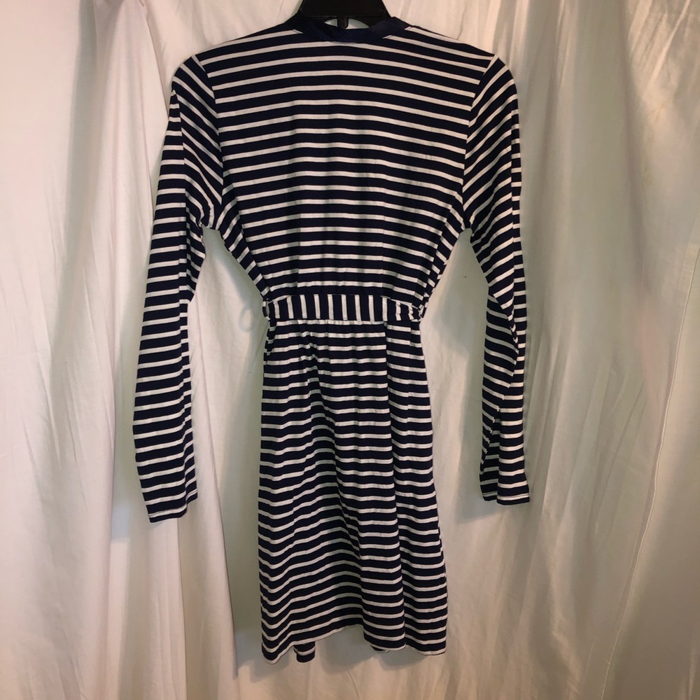 3 for $20- Motherhood Maternity Stripe Duster - Picture 4 of 4
